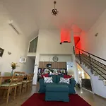 Csomopont Csaladi Vendeghaz 아파트