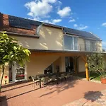 Csomopont Csaladi Vendeghaz Apartmán *