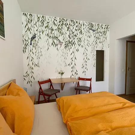 Csomopont Csaladi Vendeghaz アパート *