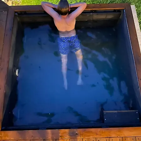 Csomopont Csaladi Vendeghaz