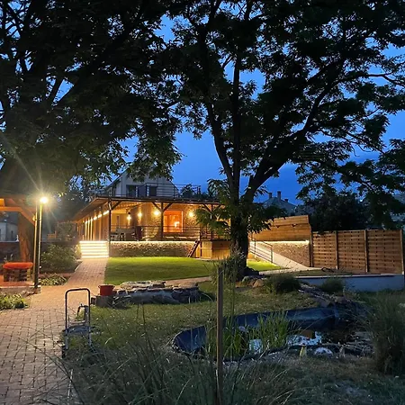 アパート Csomopont Csaladi Vendeghaz