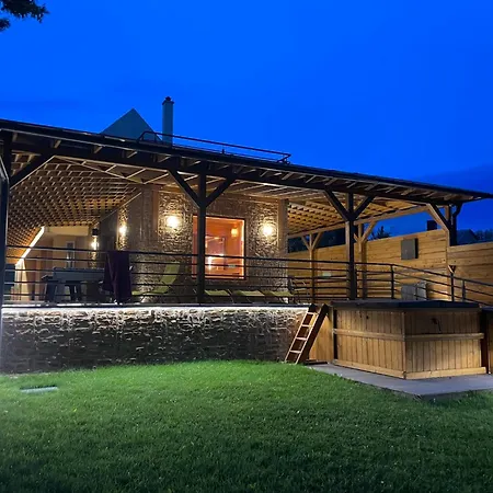 Csomopont Csaladi Vendeghaz