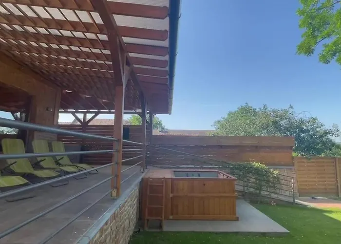 アパート Csomopont Csaladi Vendeghaz *