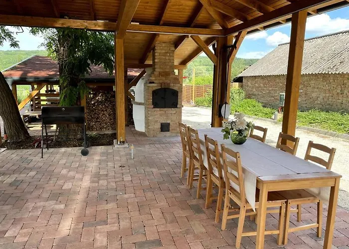 Csomopont Csaladi Vendeghaz *