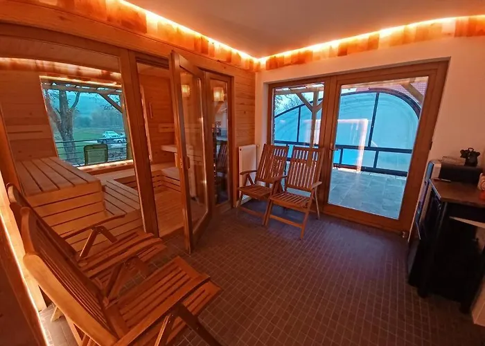 Csomopont Csaladi Vendeghaz アパート