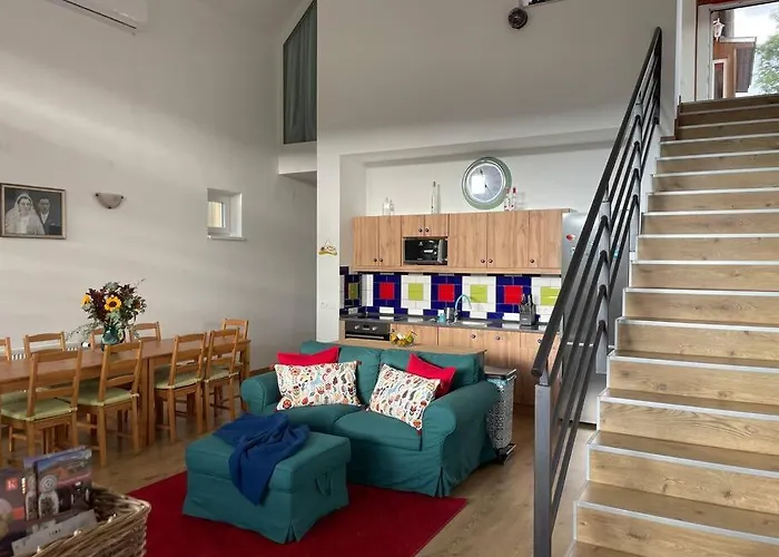 Csomopont Csaladi Vendeghaz