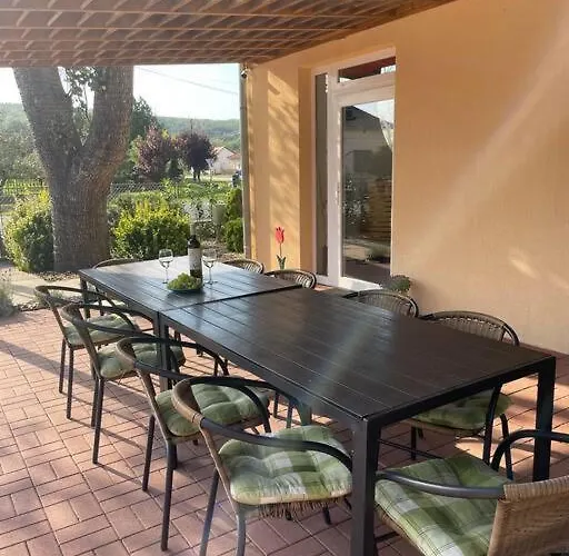 Lejlighed Csomopont Csaladi Vendeghaz *