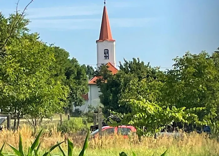 Csomopont Csaladi Vendeghaz アパート Somogytur